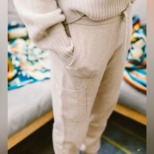 Naadam oatmeal cargo joggers